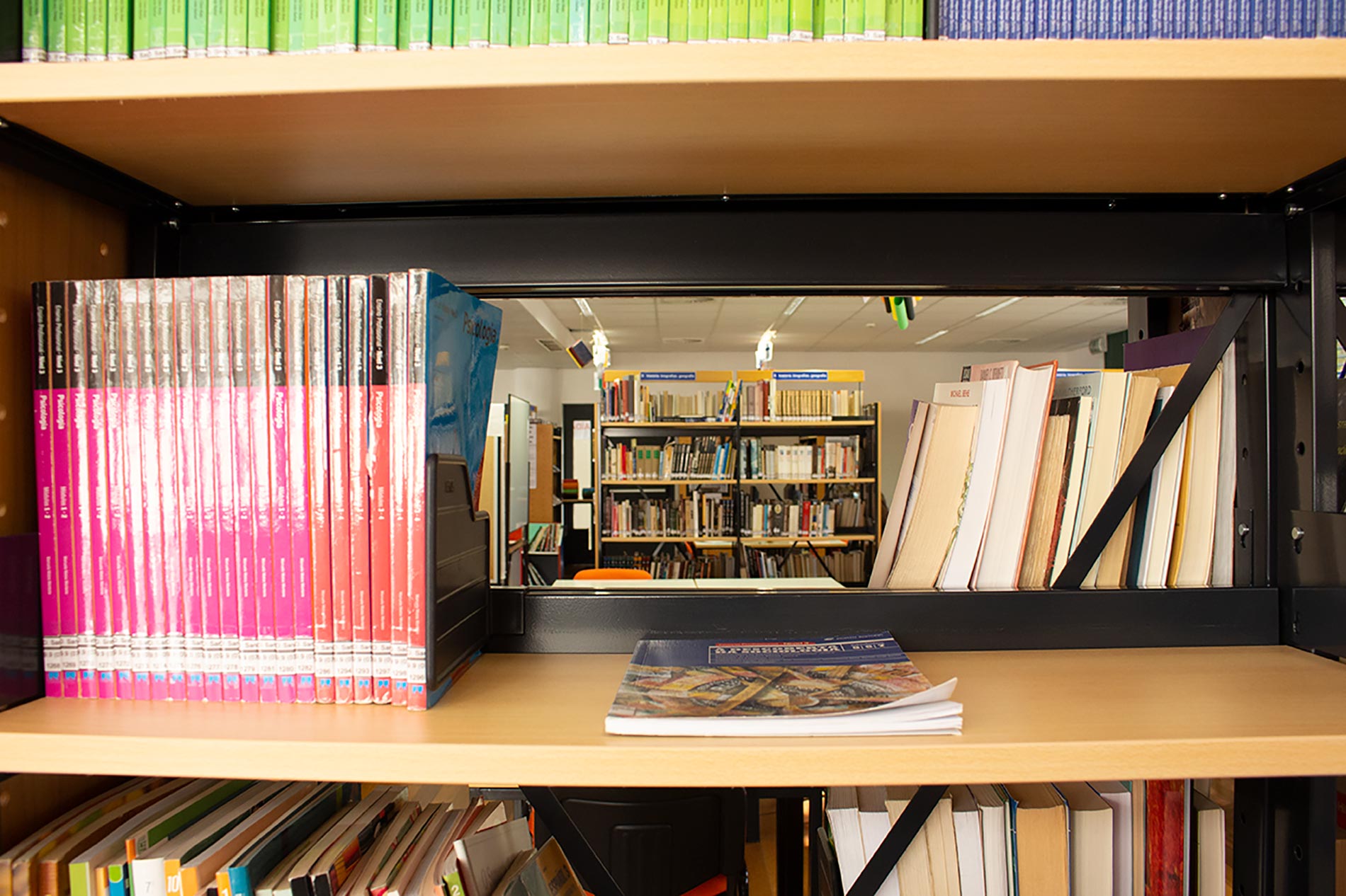 "O s&aacute;bio sabe que ignora."